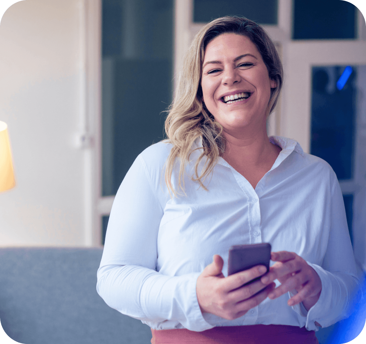 Woman messaging nutritionist on phone